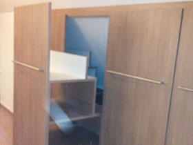 Auszieh-Schrank geöffnet